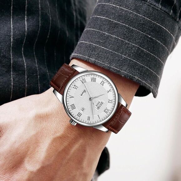 Men’s Quartz Leather banded Watch - Picture 1 of 5